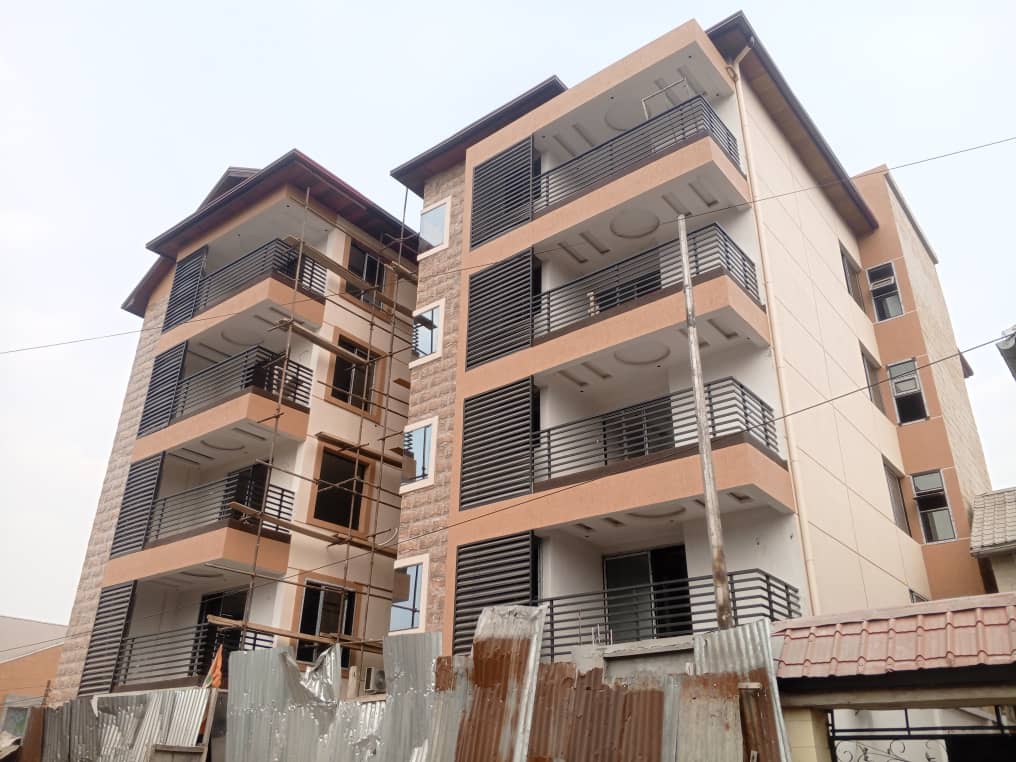 Équipe GTK Construction sur un chantier à Kinshasa